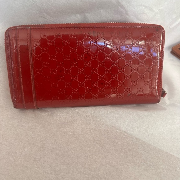 Vintage Gucci Glossy Red Leather Wallet - Picture 2 of 7
